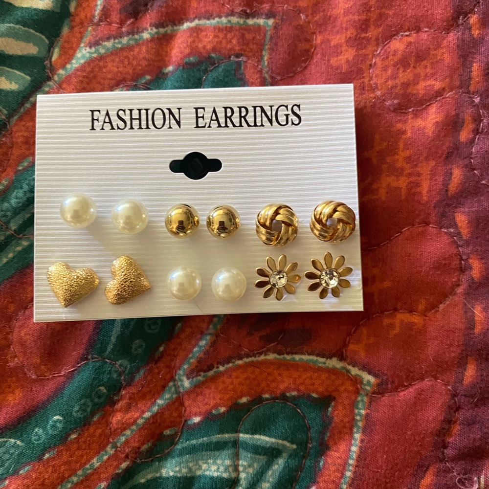 Fashion earrings